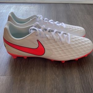 Nike men’s soccer shoes